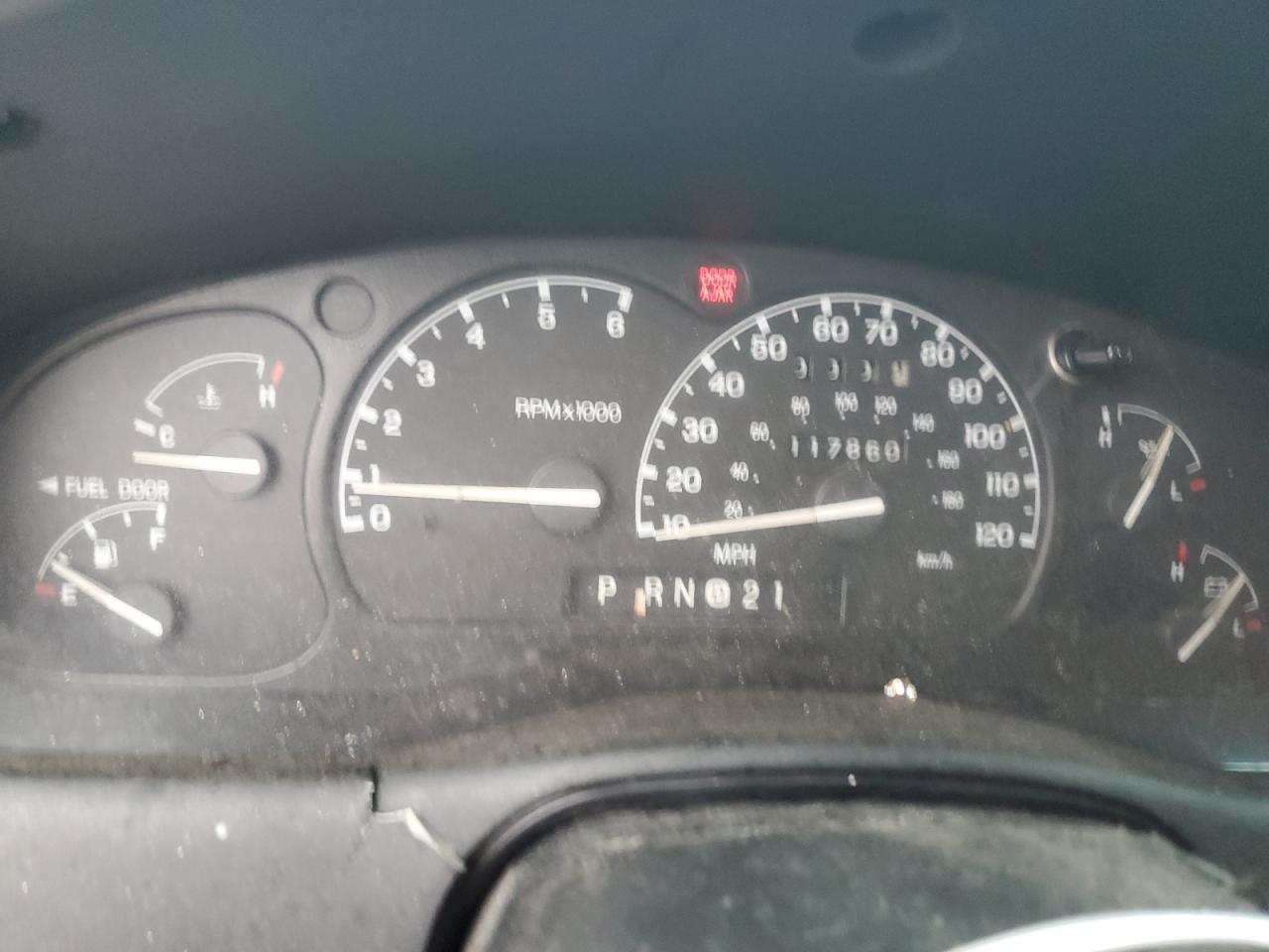 2000 Ford Explorer - Image 9