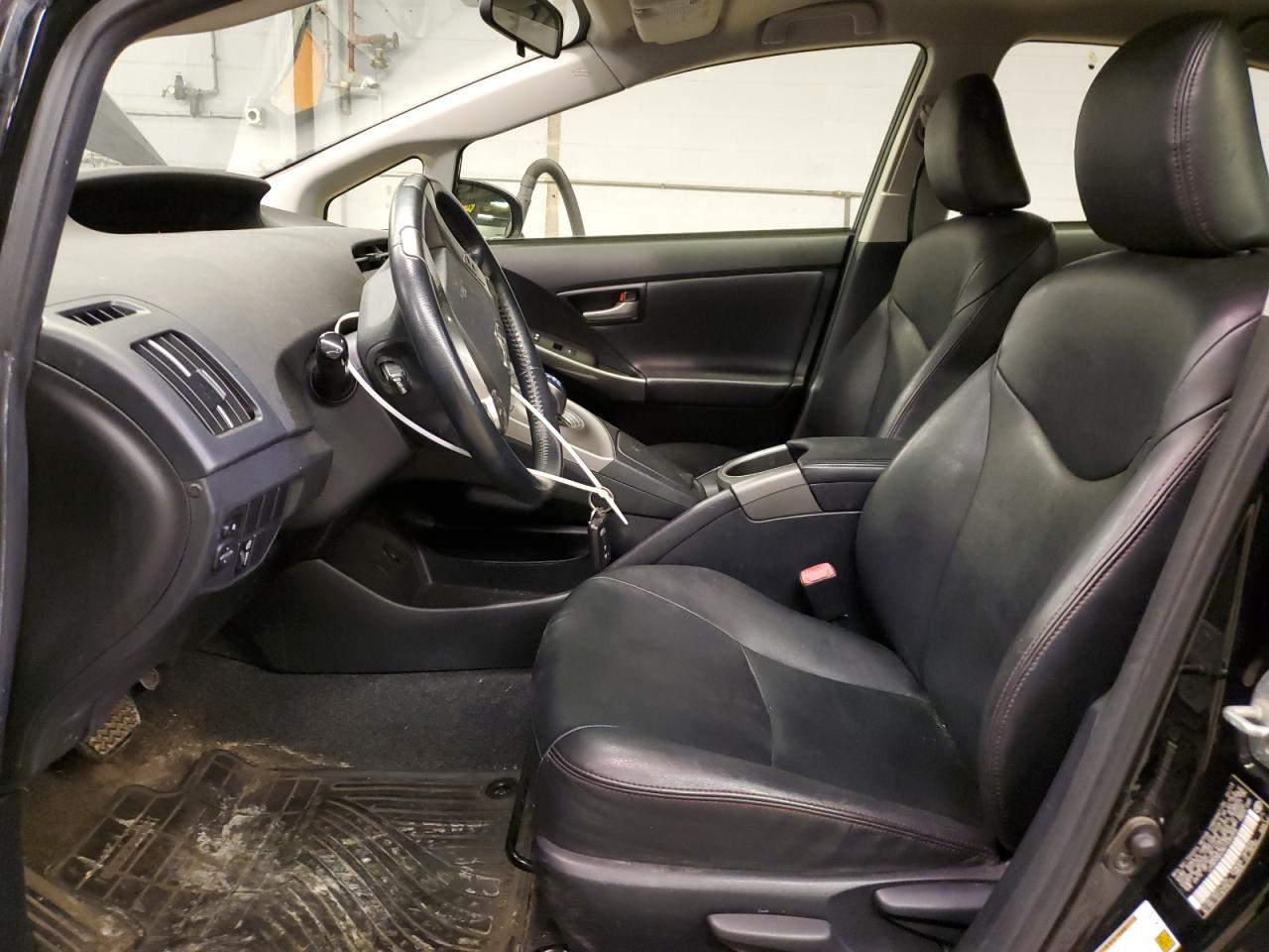 2013 Toyota Prius - Image 7