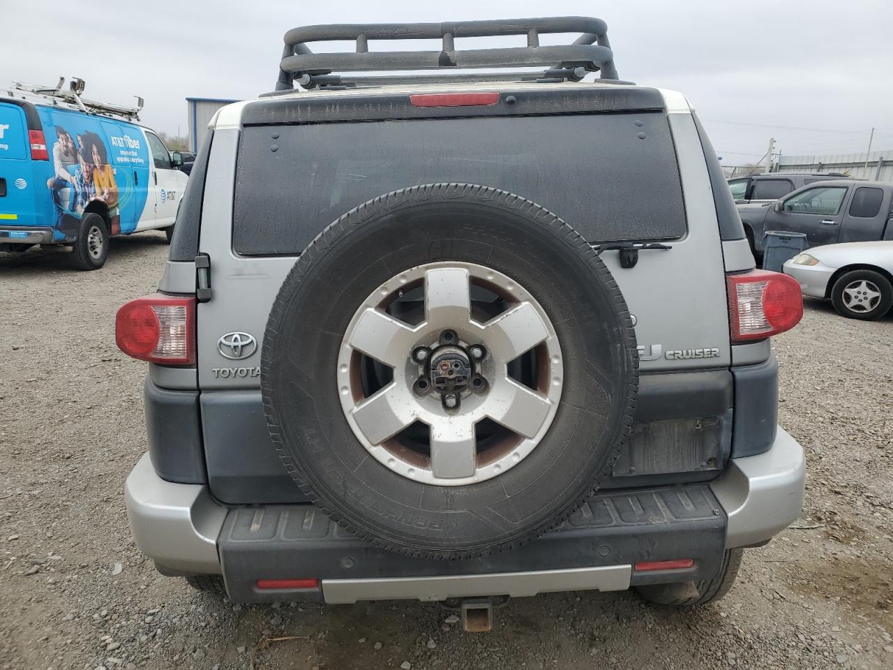 2010 Toyota FJ Cruiser - Image 6