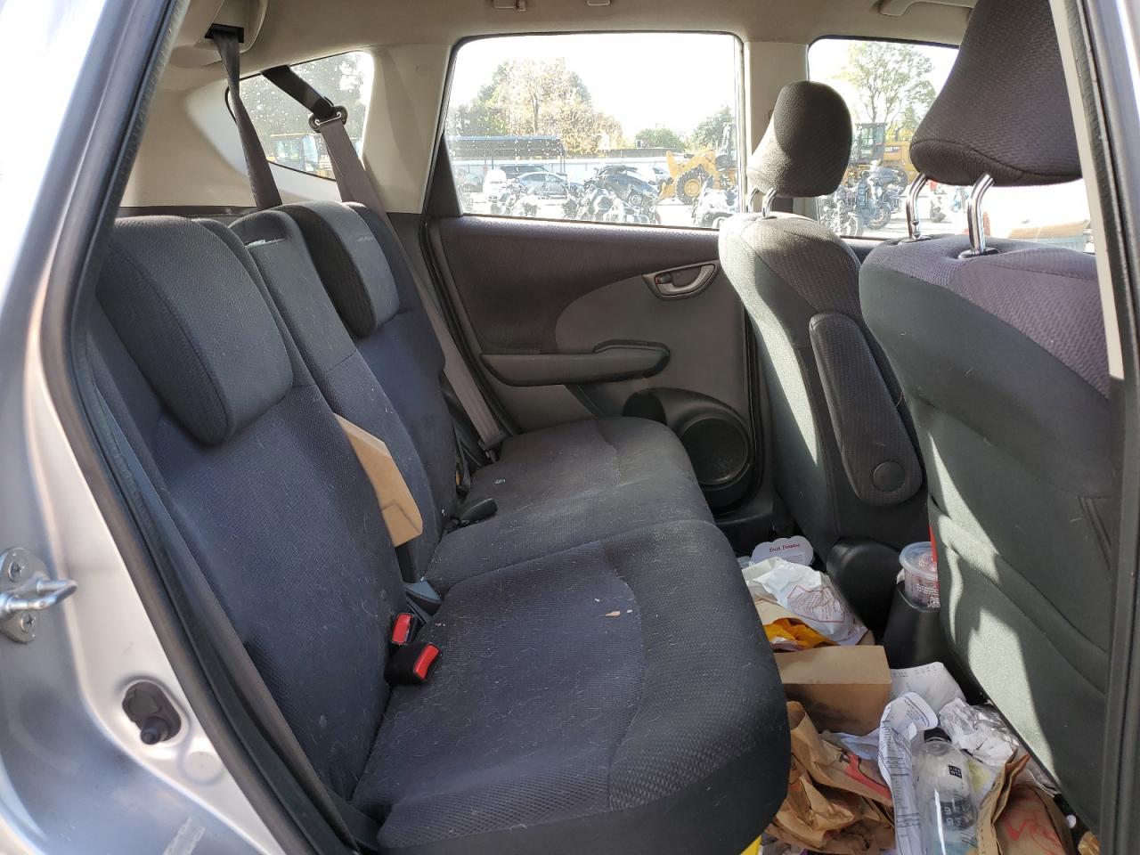 2013 Honda Fit - Image 10