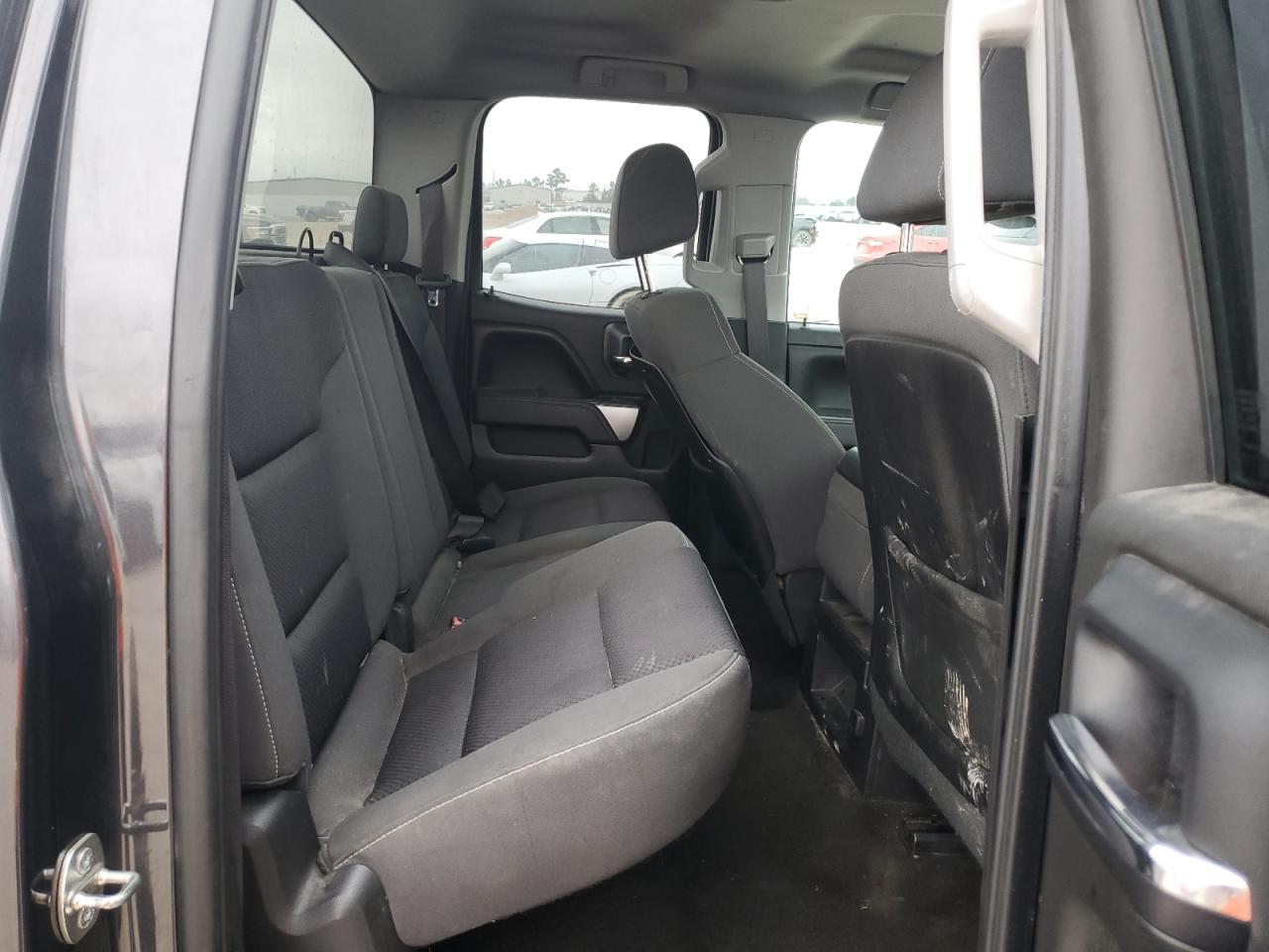 2015 Chevrolet Silverado - Image 10