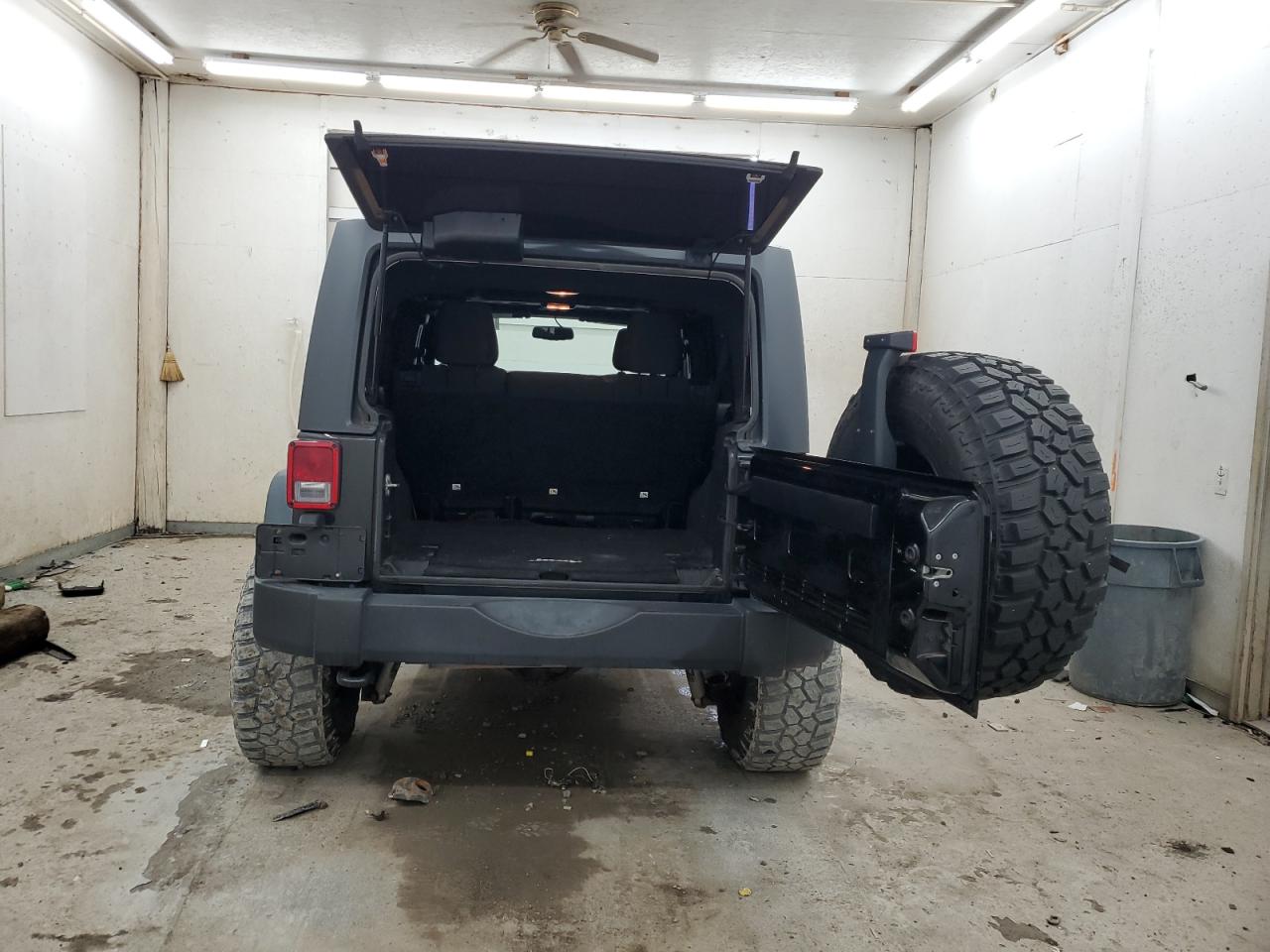 2014 Jeep Wrangler - Image 6