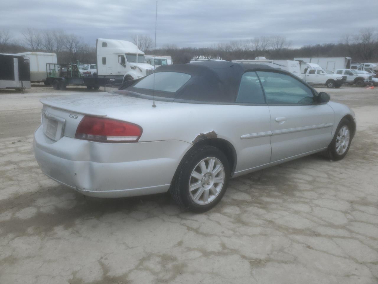 2005 Chrysler Sebring - Image 3