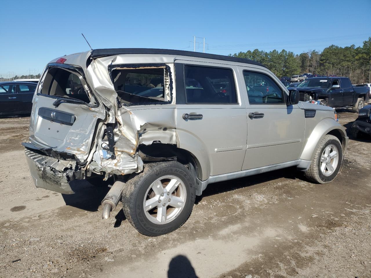 2008 Dodge Nitro - Image 3