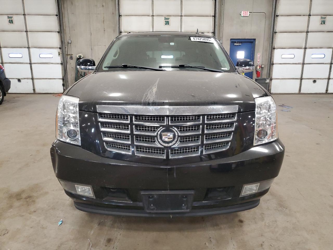 2010 Cadillac Escalade - Image 5