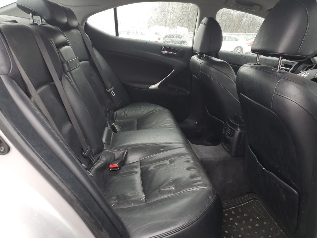 2007 Lexus IS - Image 10