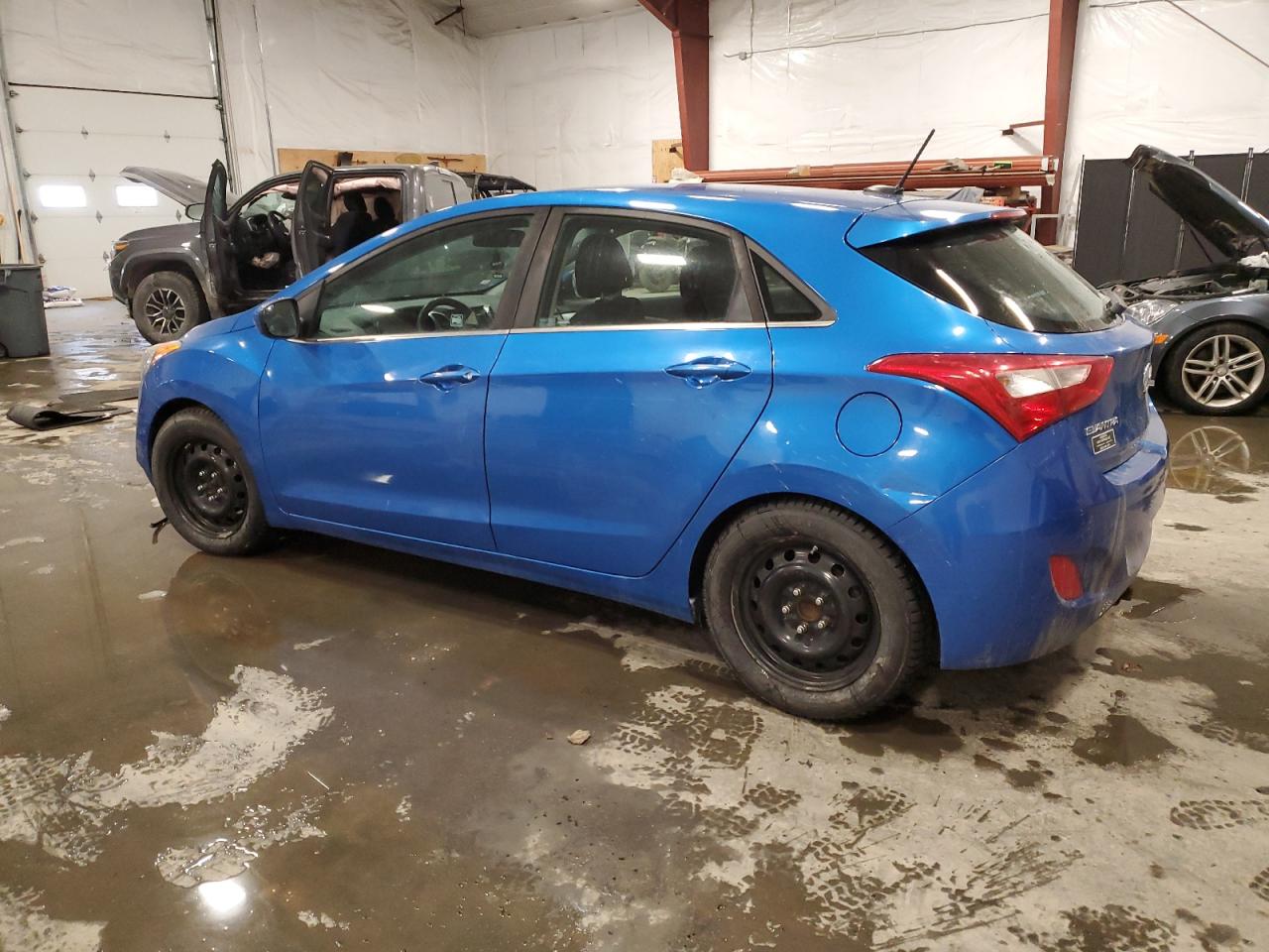 2017 Hyundai Elantra - Image 2
