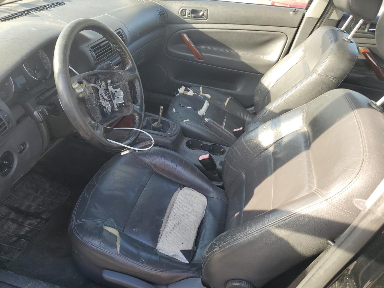 2005 Volkswagen Passat - Image 7