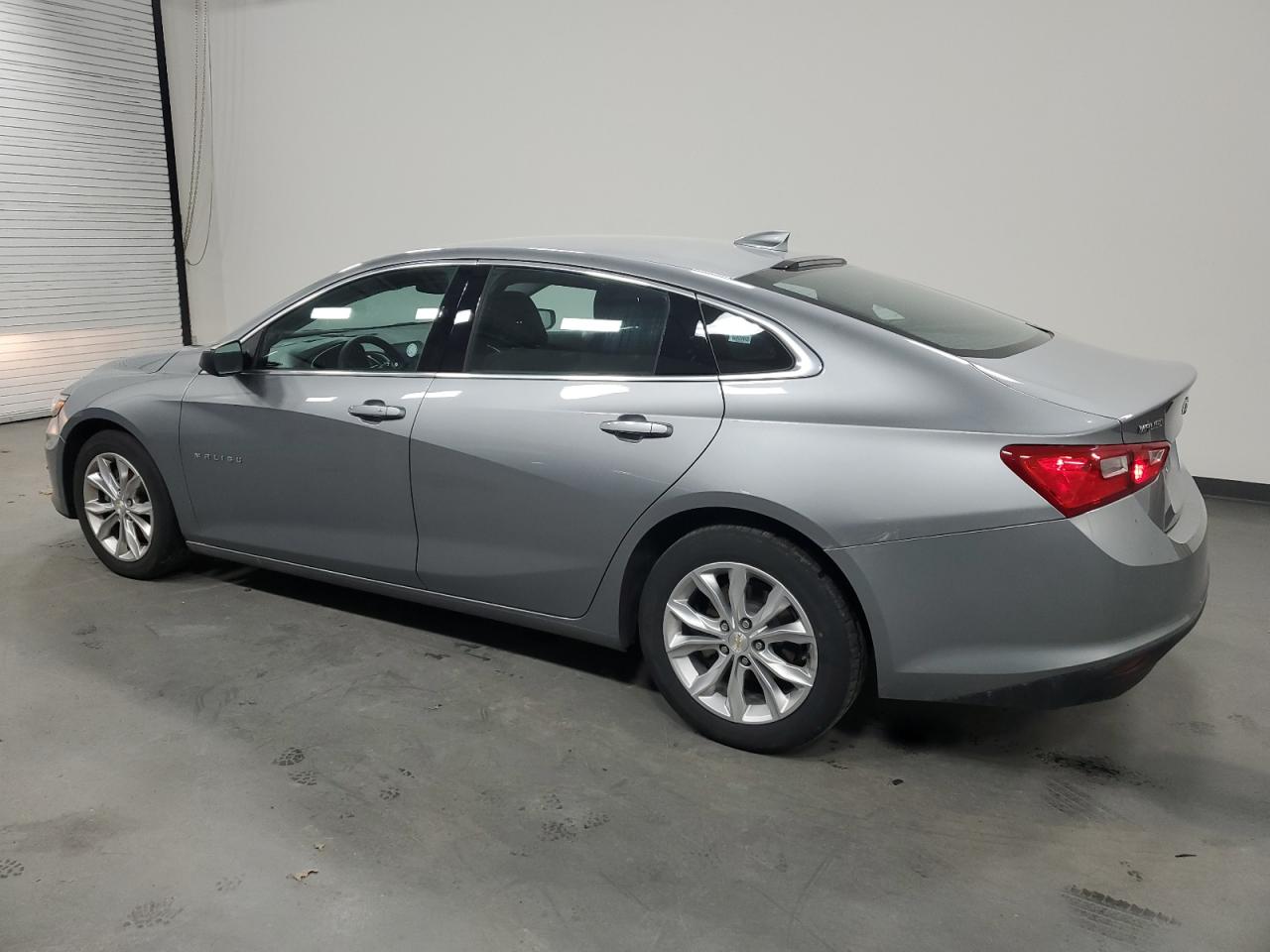 2023 Chevrolet Malibu - Image 2