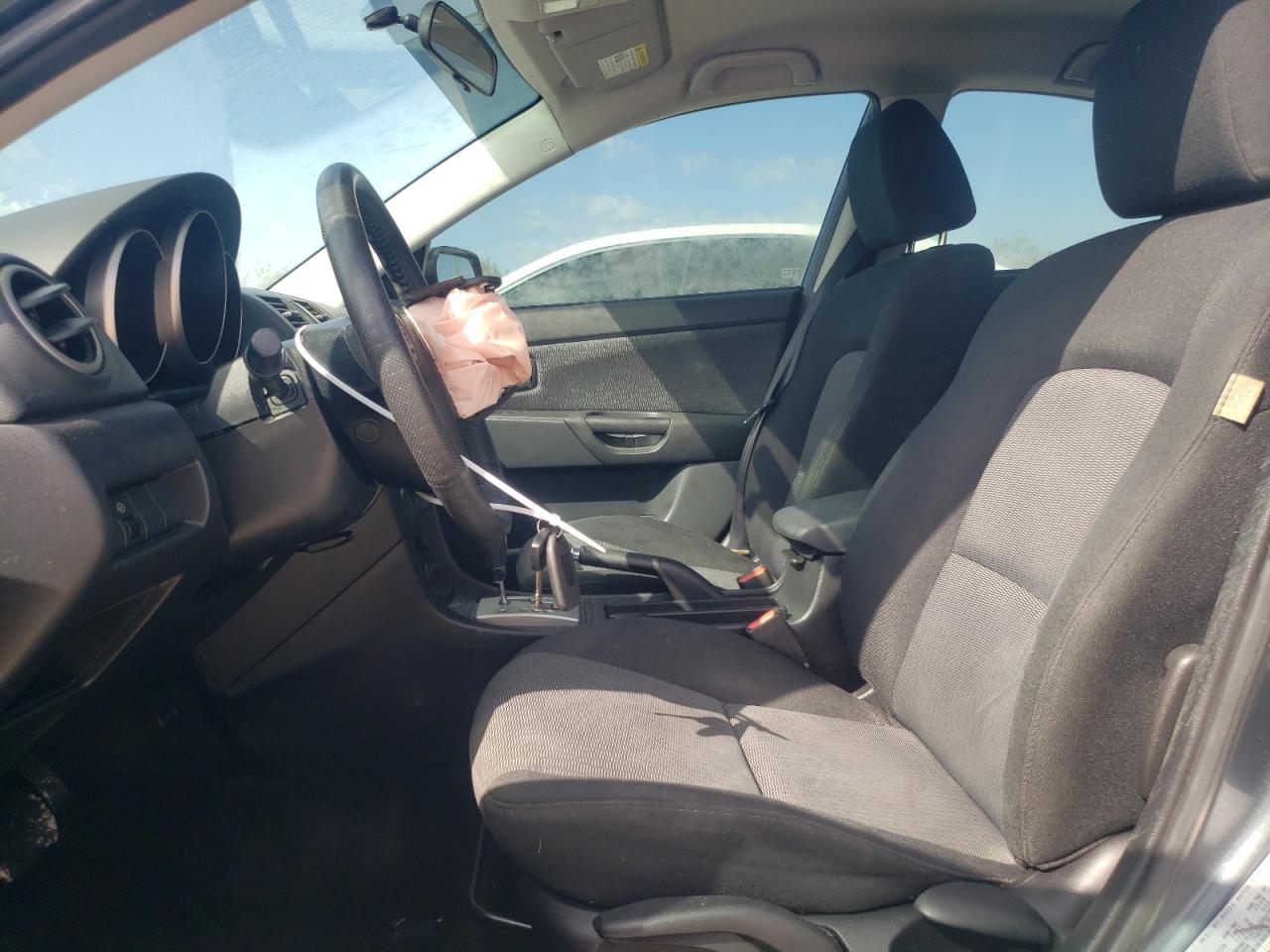 2009 Mazda 3 - Image 7