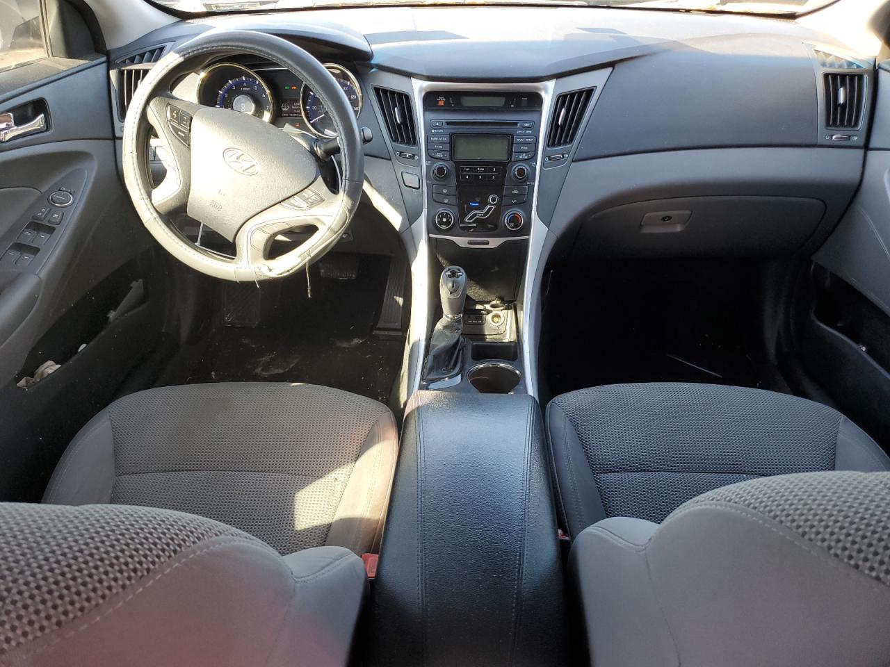 2013 Hyundai Sonata - Image 8