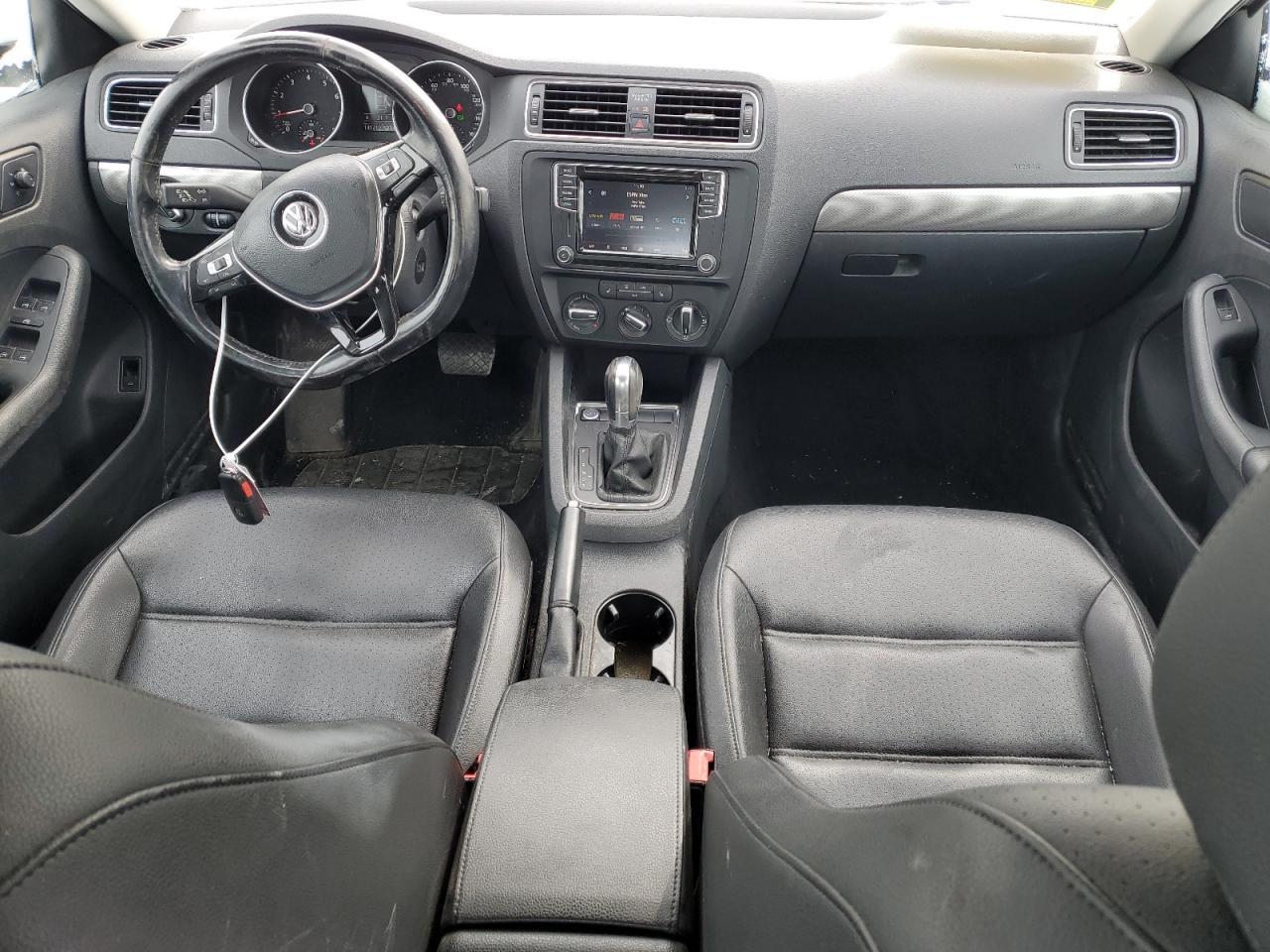 2017 Volkswagen Jetta - Image 8