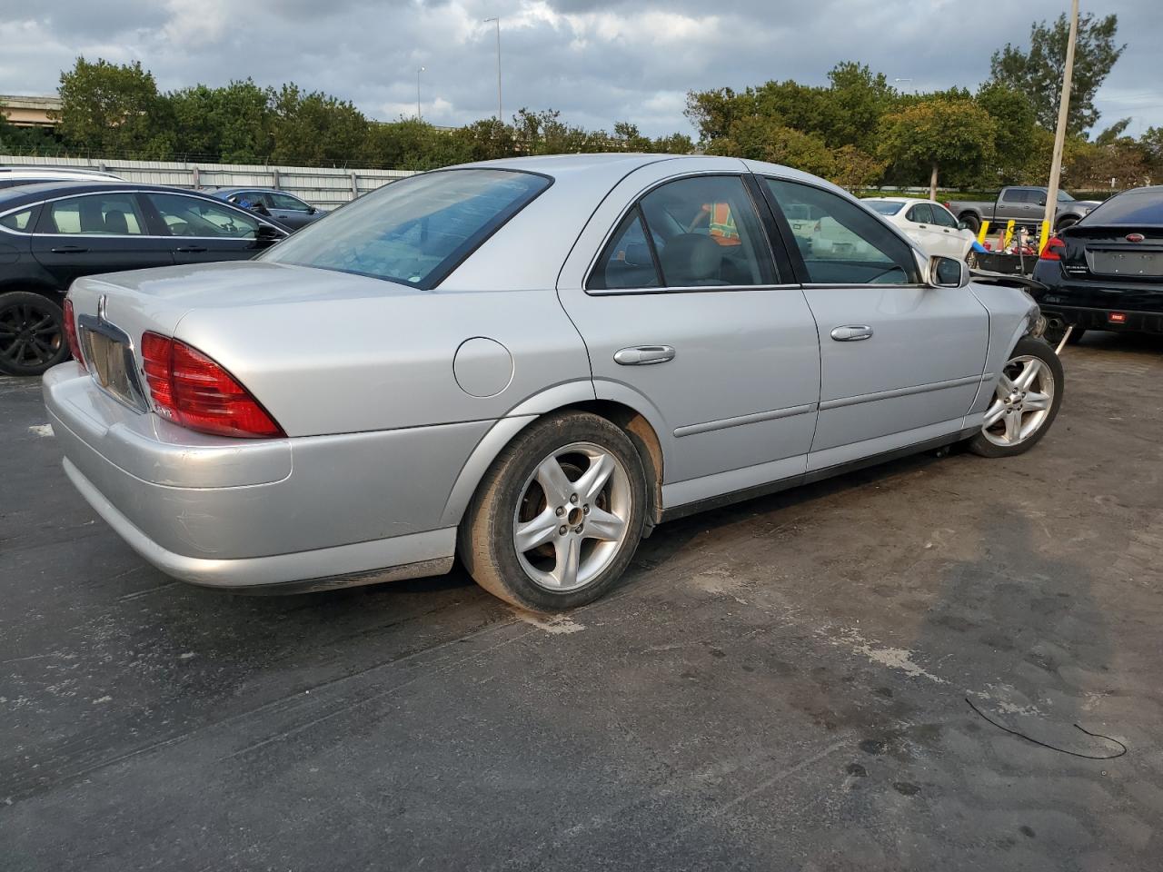 2002 Lincoln LS - Image 3