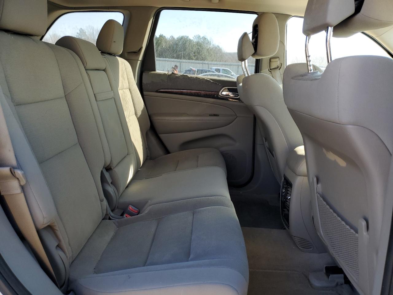 2012 Jeep Grand Cherokee - Image 11