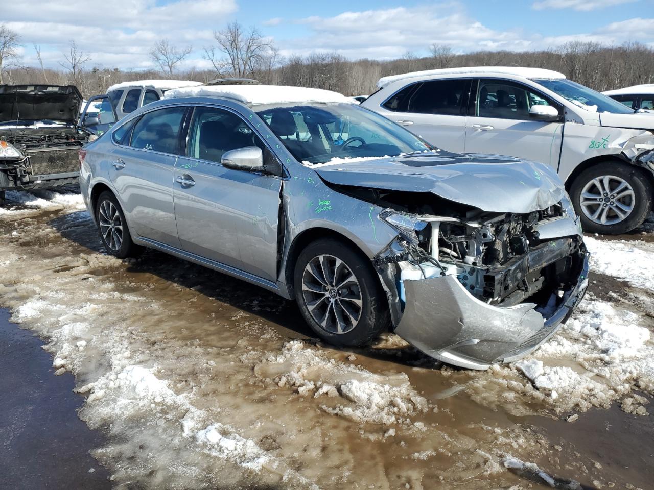 2017 Toyota Avalon - Image 4