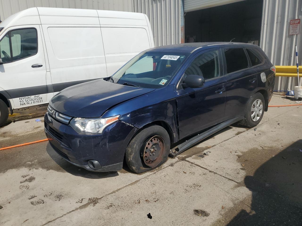 2014 Mitsubishi Outlander - Image 1