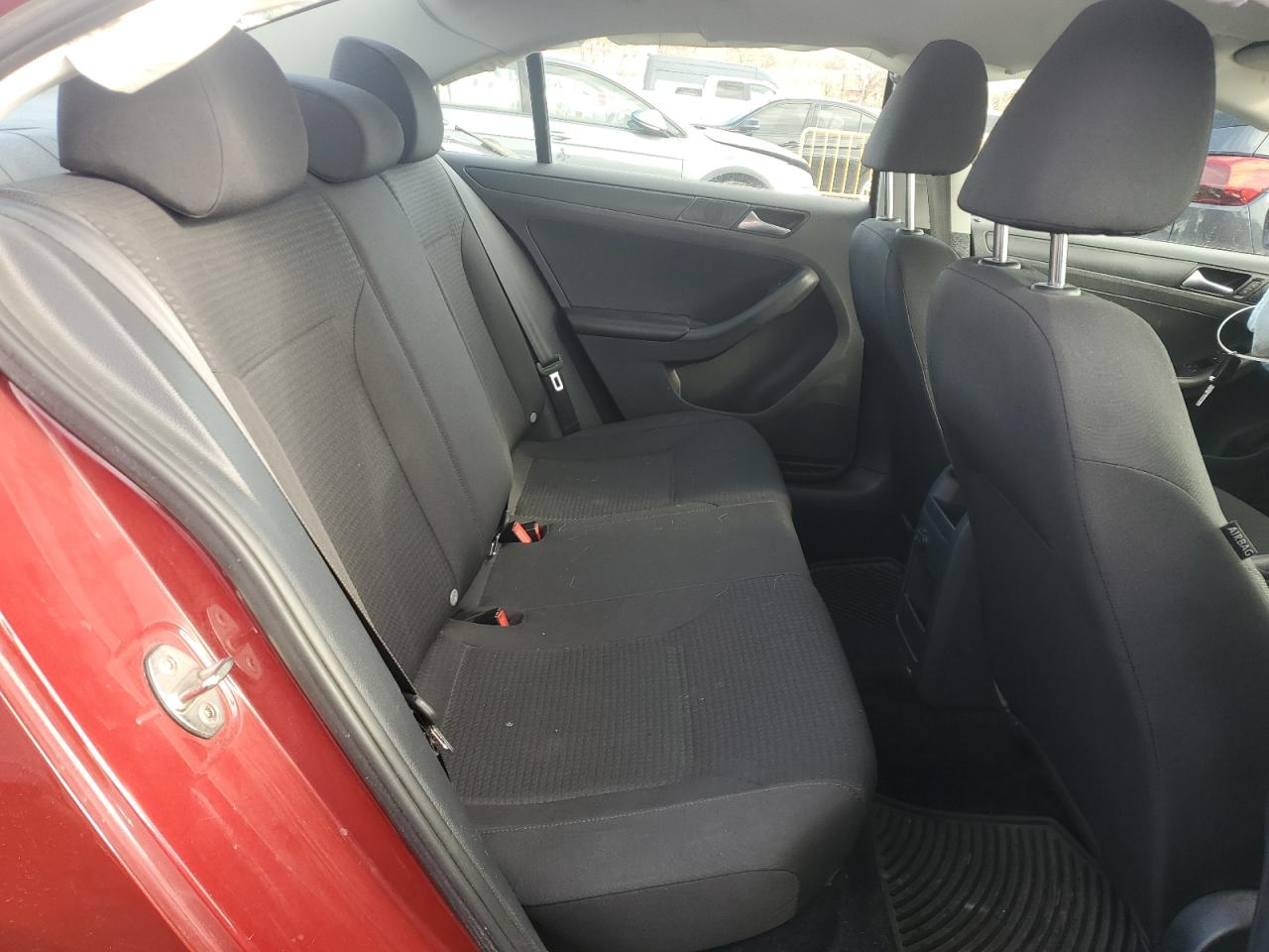 2016 Volkswagen Jetta - Image 10