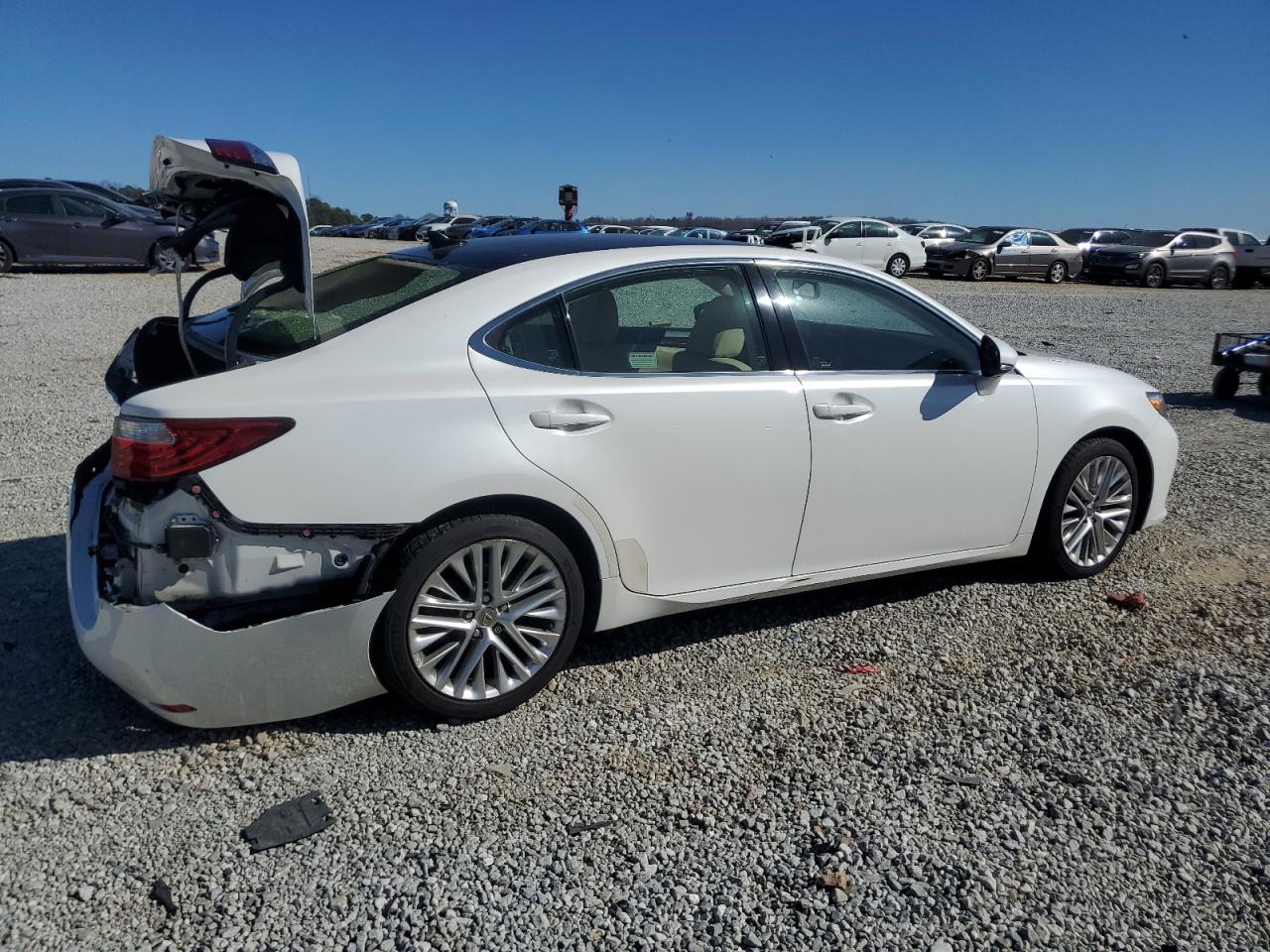 2014 Lexus ES - Image 3