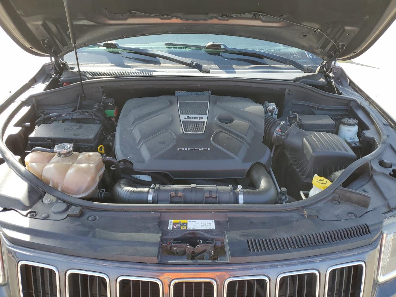 2014 Jeep Grand Cherokee - Image 12