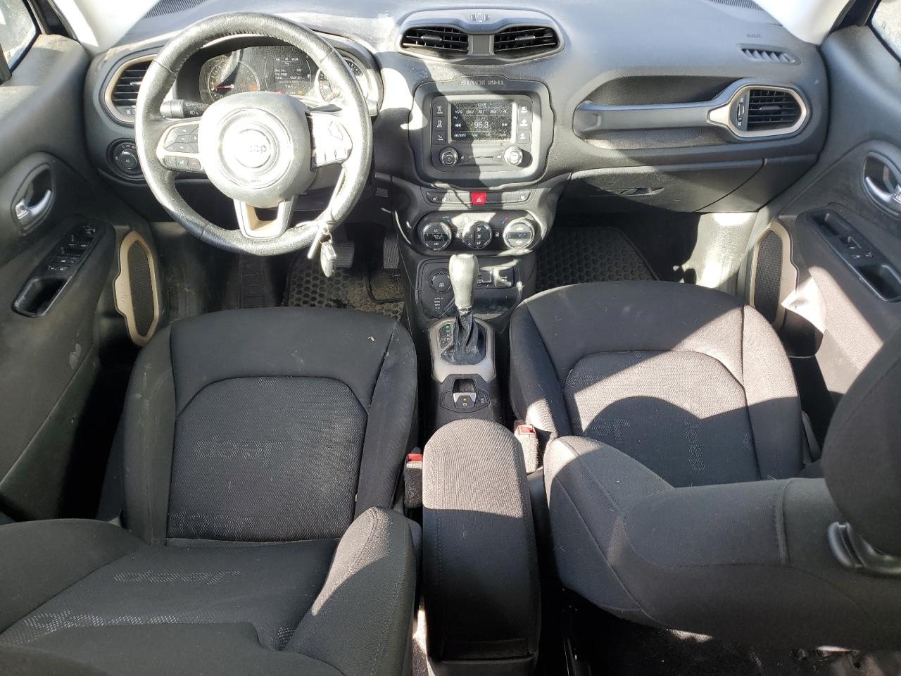 2016 Jeep Renegade - Image 8
