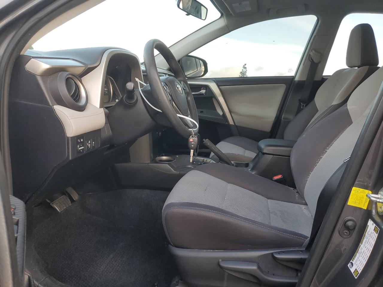 2014 Toyota RAV 4 - Image 7