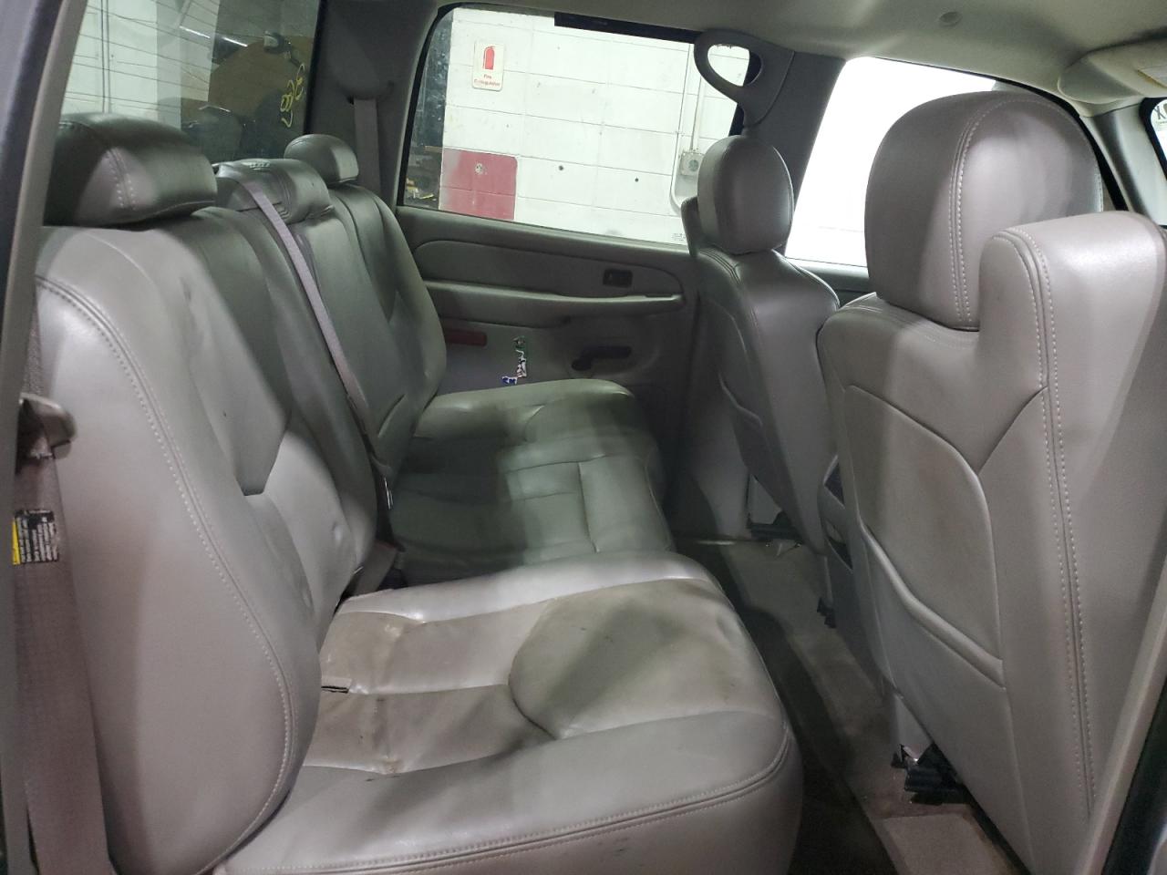 2005 GMC Sierra - Image 10