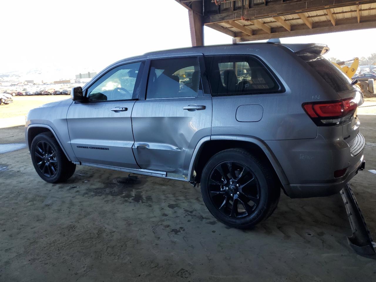 2019 Jeep Grand Cherokee - Image 2