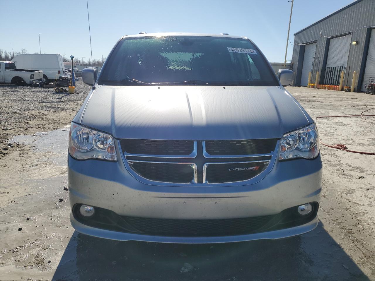 2019 Dodge Caravan - Image 5