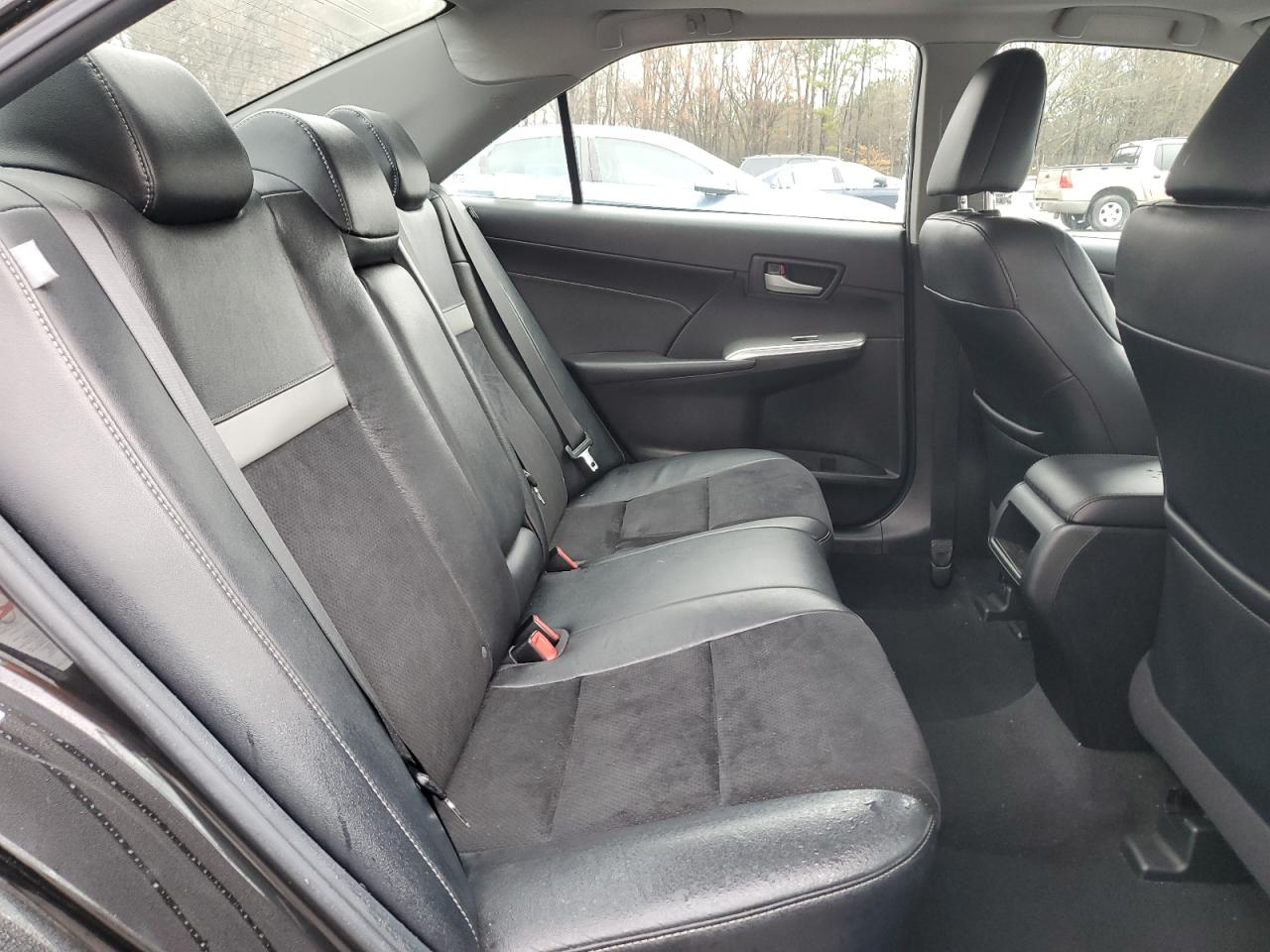 2013 Toyota Camry - Image 10