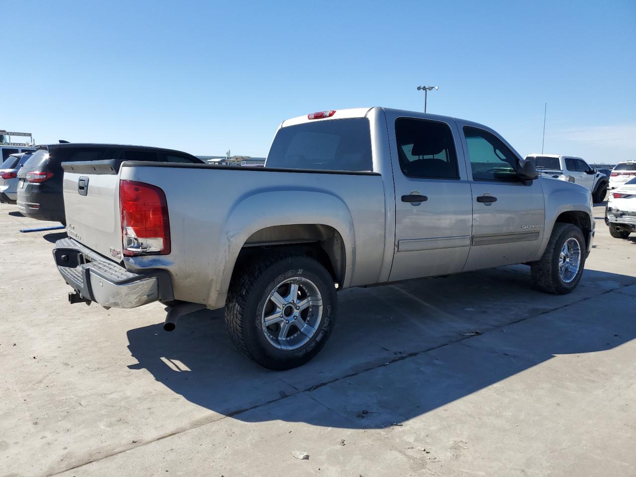 2009 GMC Sierra - Image 3