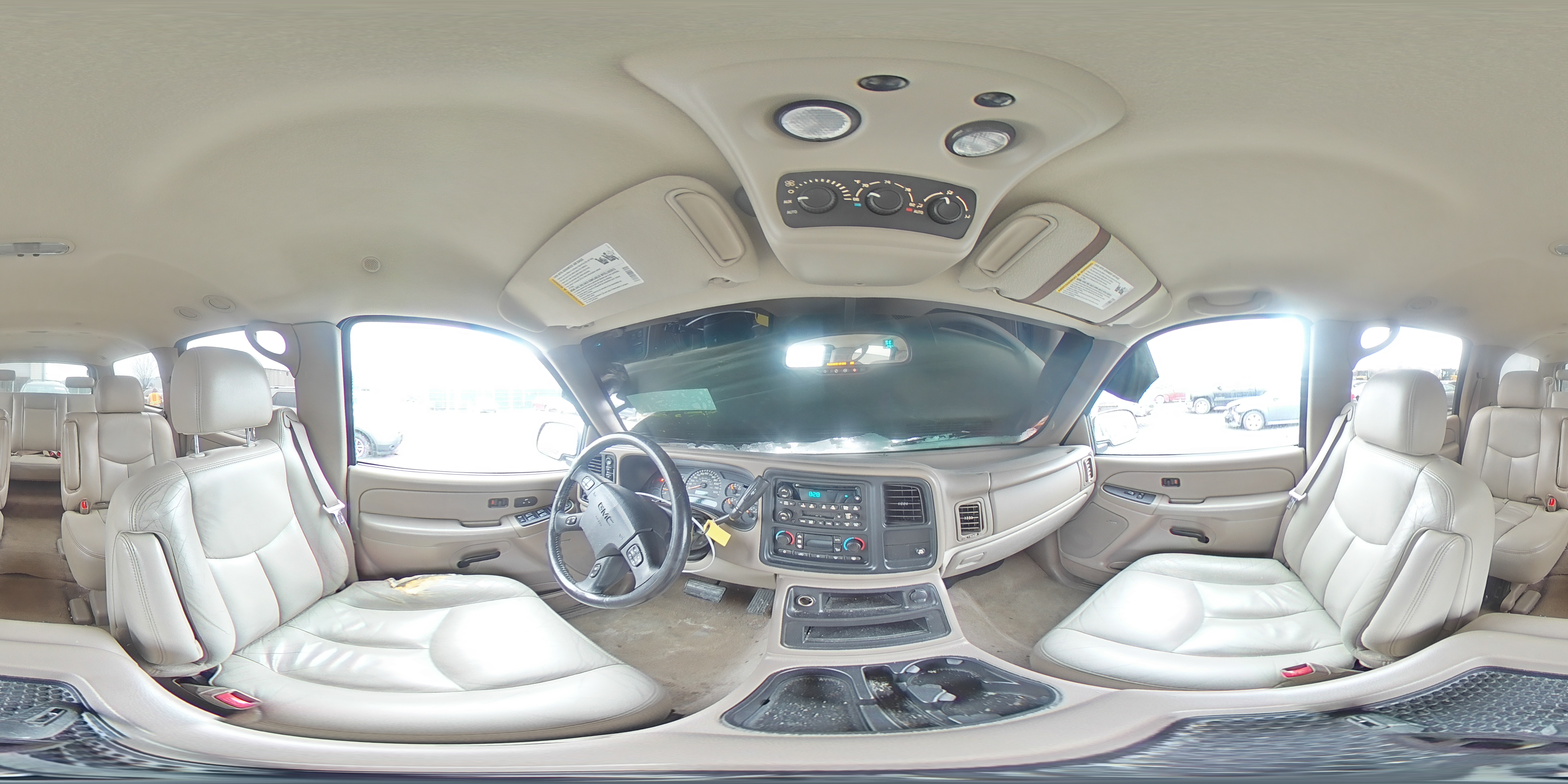 2005 GMC Yukon - Image 14