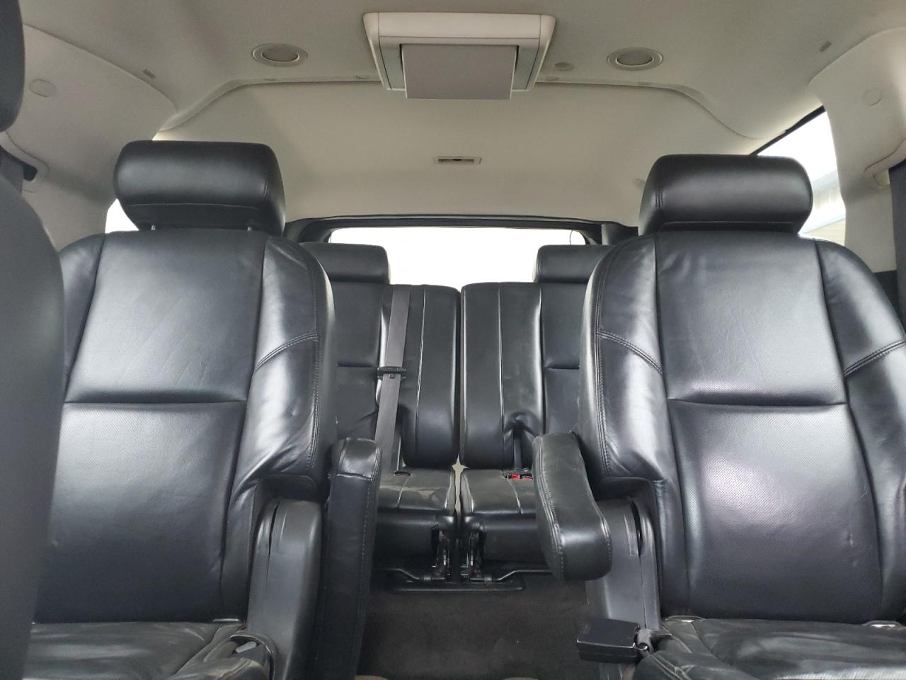 2008 Cadillac Escalade - Image 10