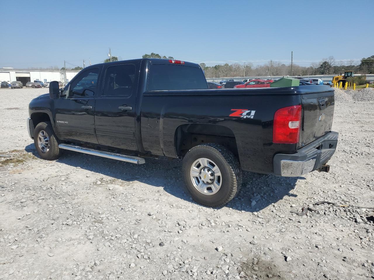 2009 Chevrolet Silverado - Image 2