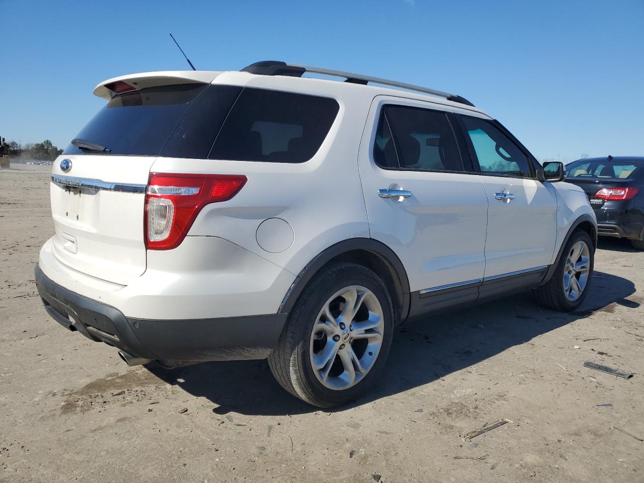 2011 Ford Explorer - Image 3