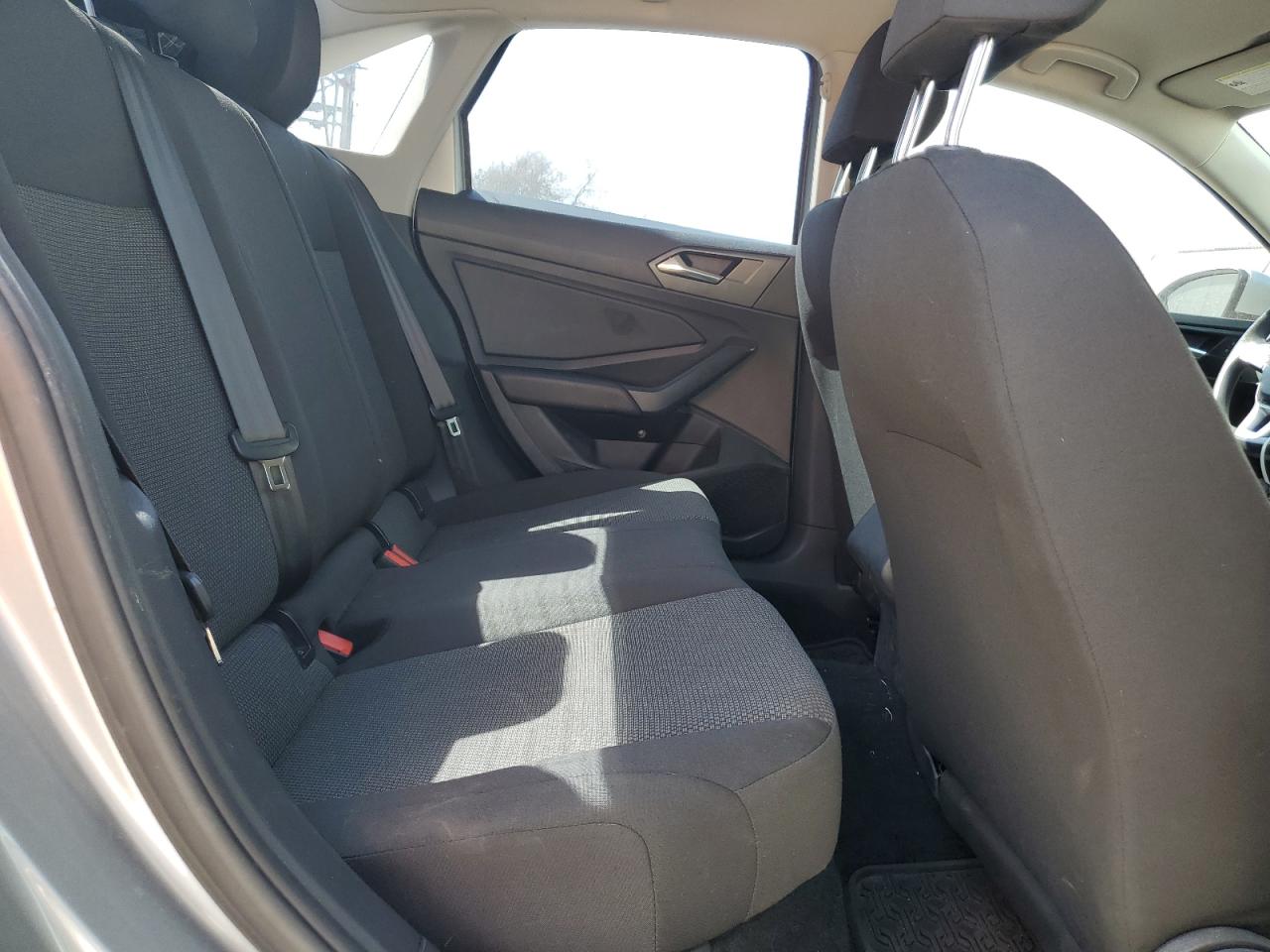 2019 Volkswagen Jetta - Image 10