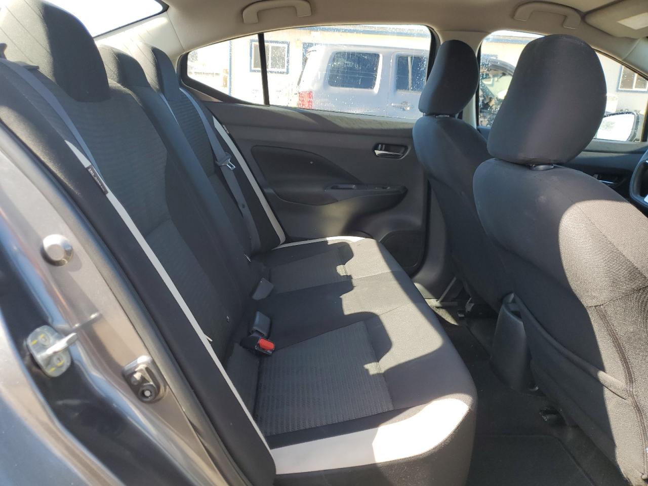 2021 Nissan Versa - Image 10