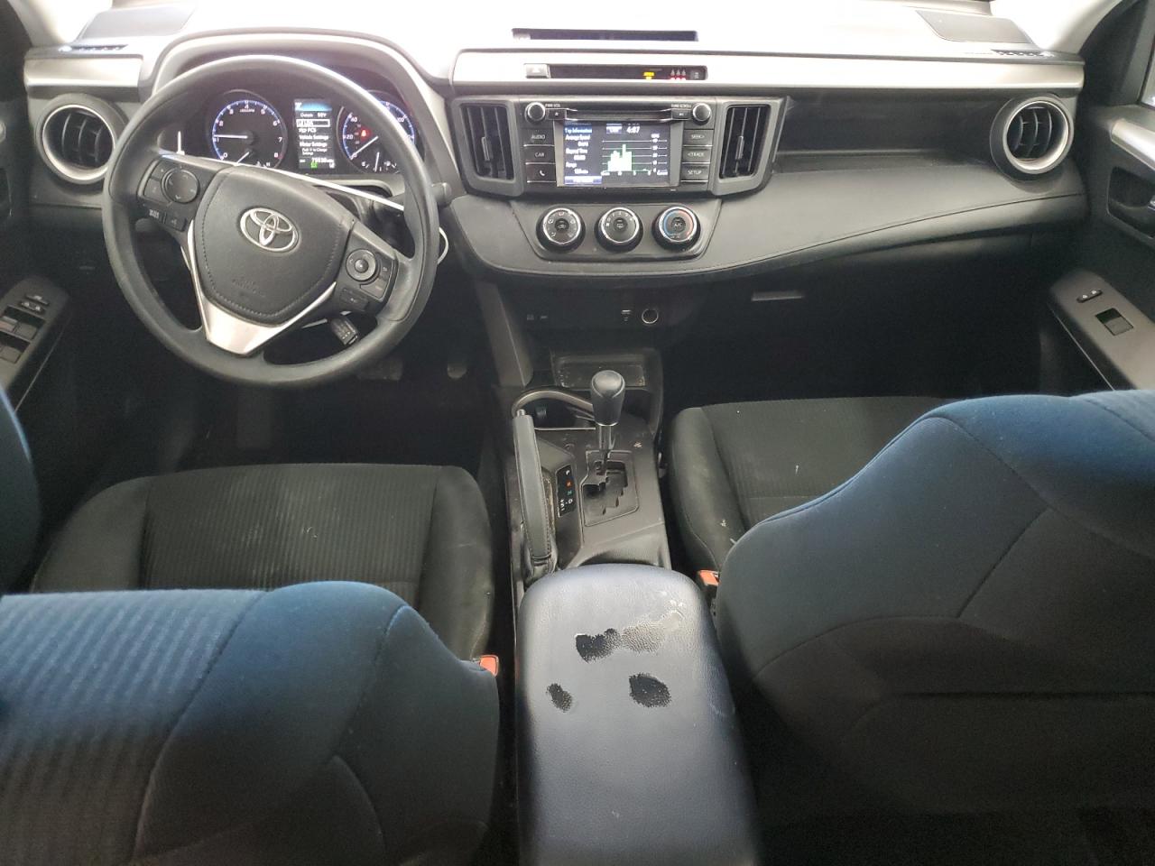 2017 Toyota RAV 4 - Image 8