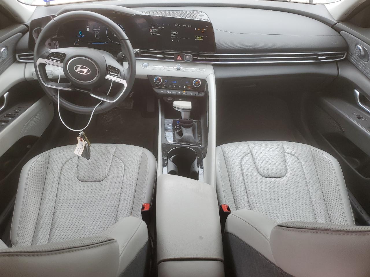 2024 Hyundai Elantra - Image 8