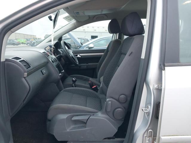 2009 VOLKSWAGEN TOURAN SE