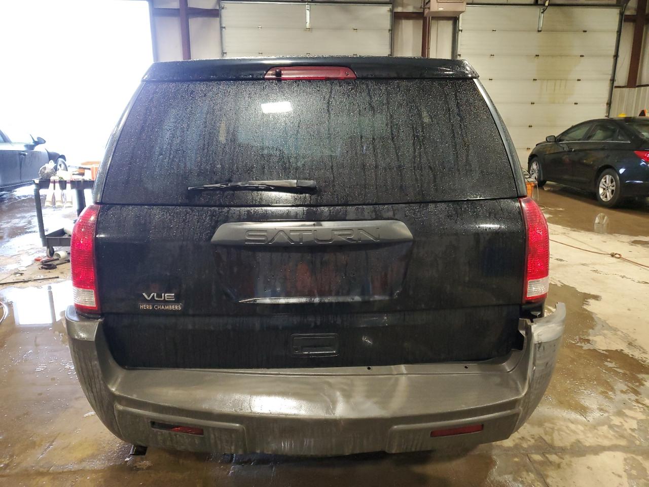 2004 Saturn VUE - Image 6