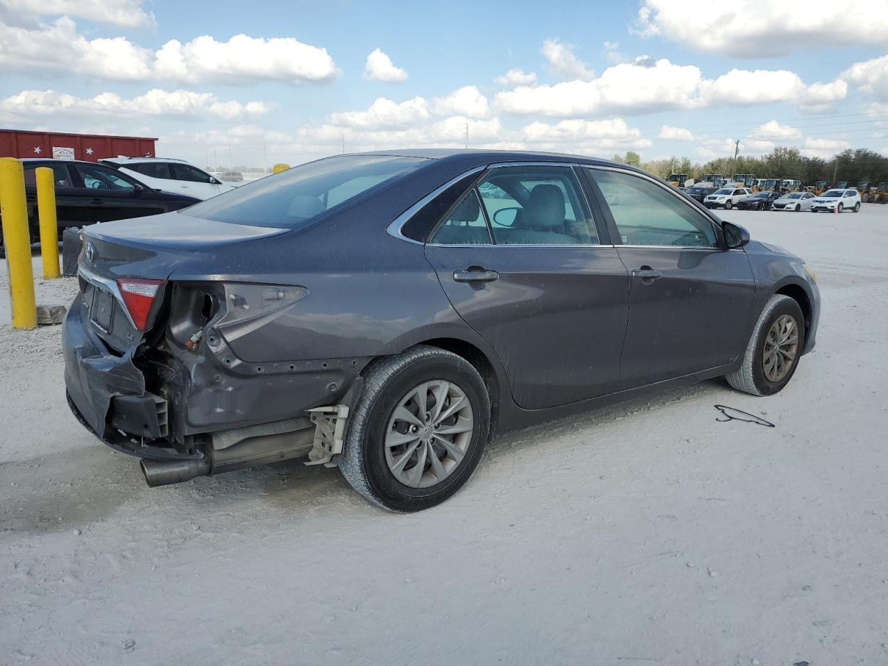 2016 Toyota Camry - Image 3