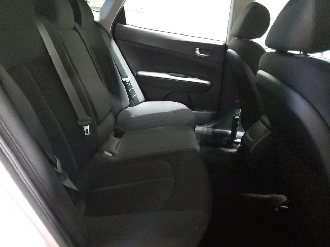 2019 Kia Optima - Image 10