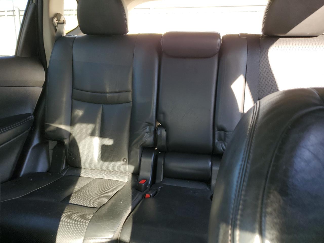 2015 Nissan Rogue - Image 10