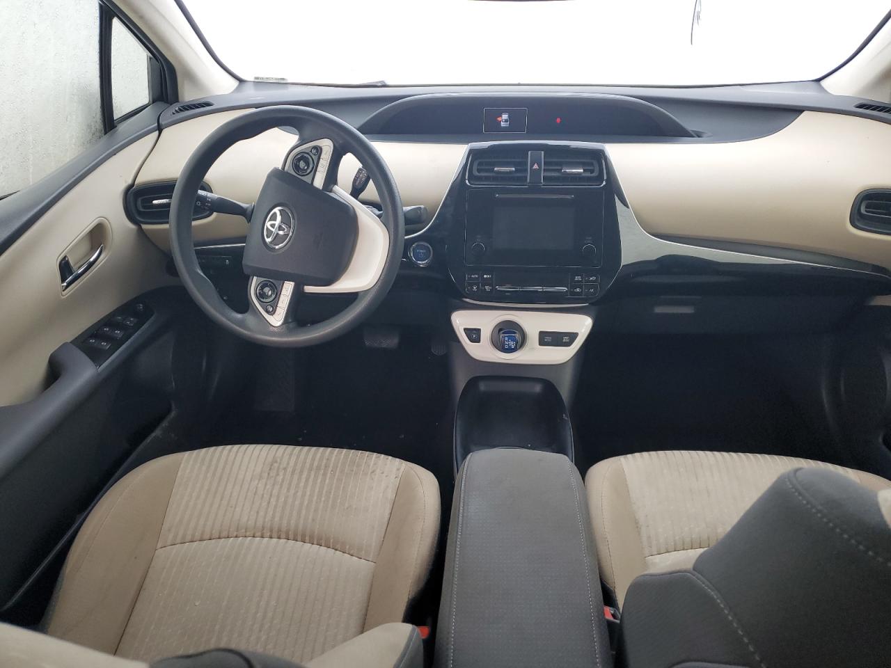 2017 Toyota Prius - Image 8