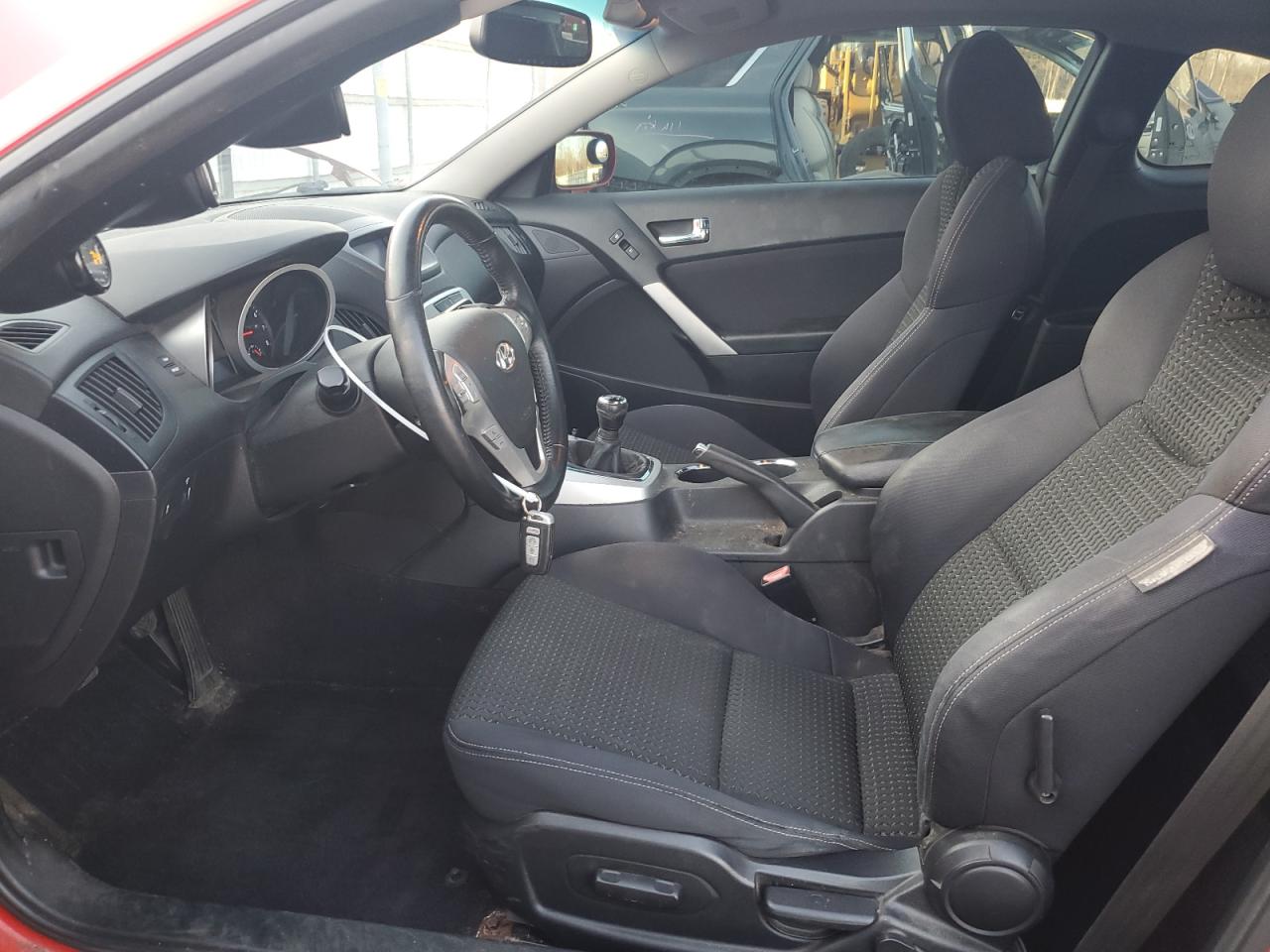 2010 Hyundai Genesis - Image 7