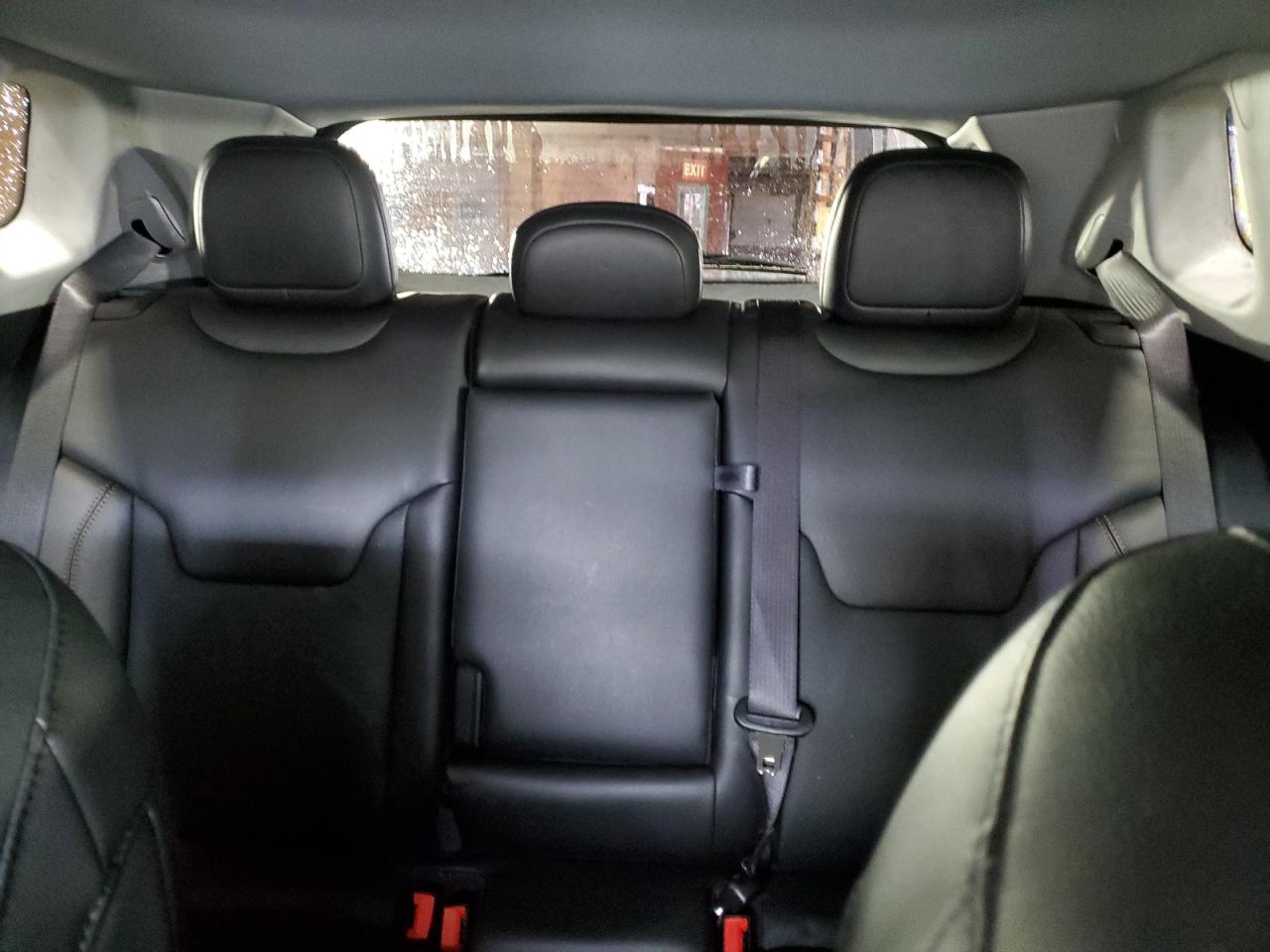 2022 Jeep Compass - Image 10