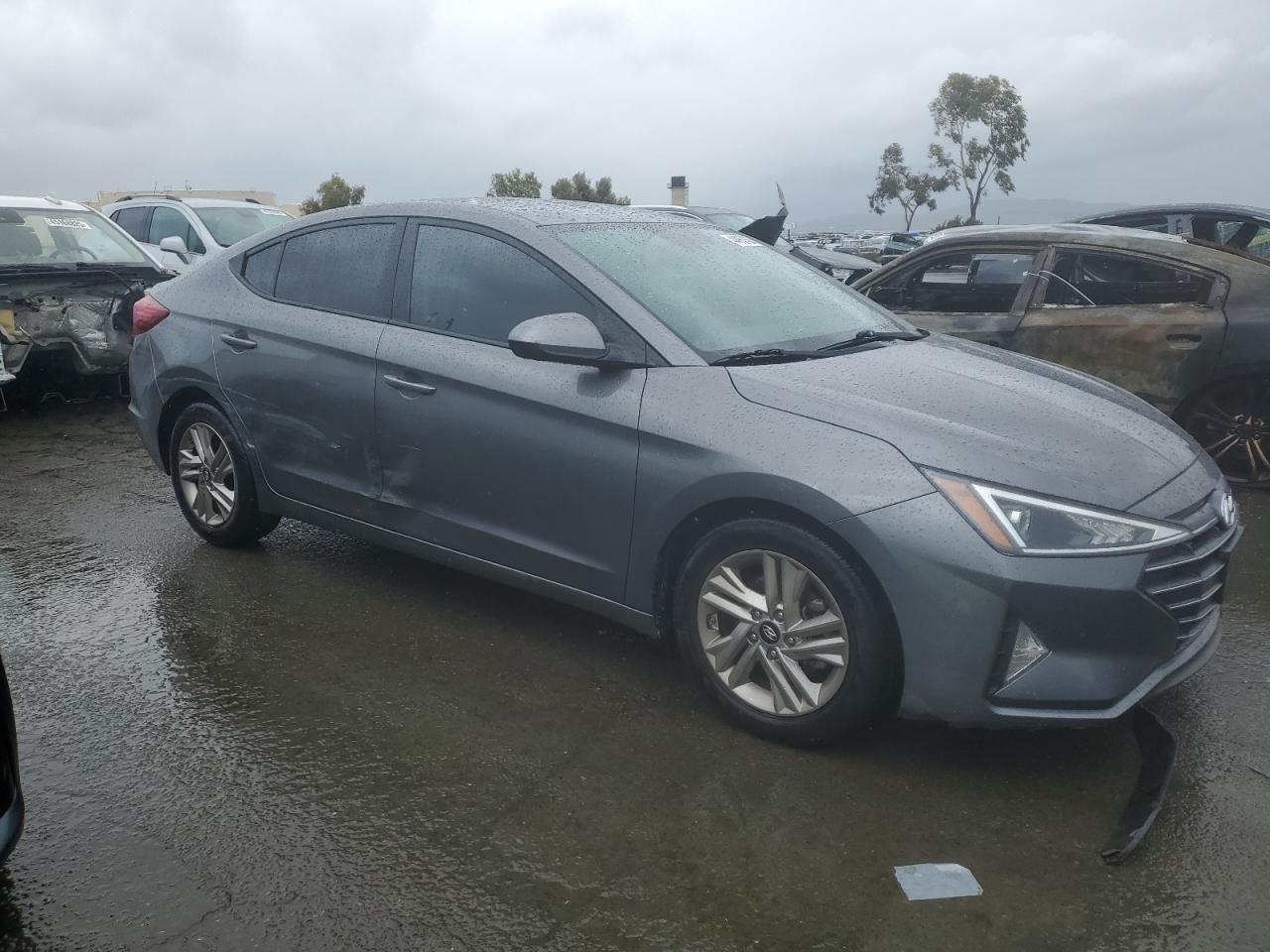 2020 Hyundai Elantra - Image 4