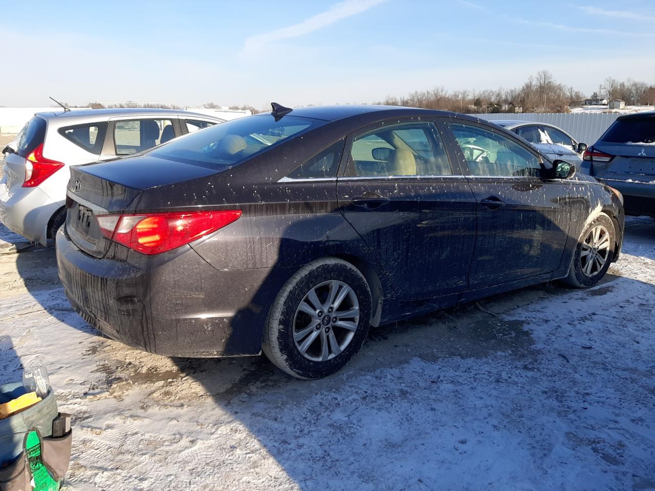 2011 Hyundai Sonata - Image 3