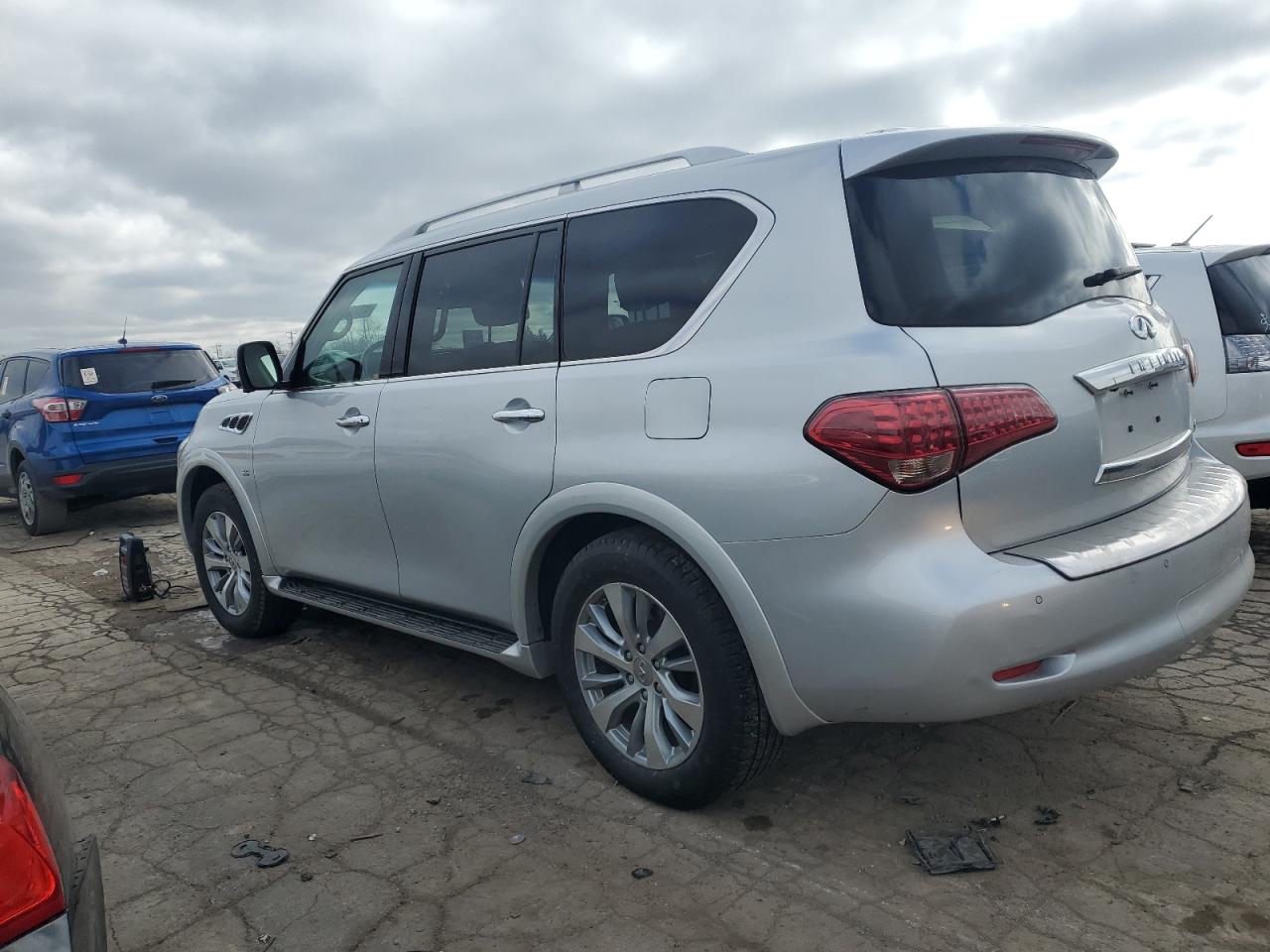 2015 Infiniti QX80 - Image 2