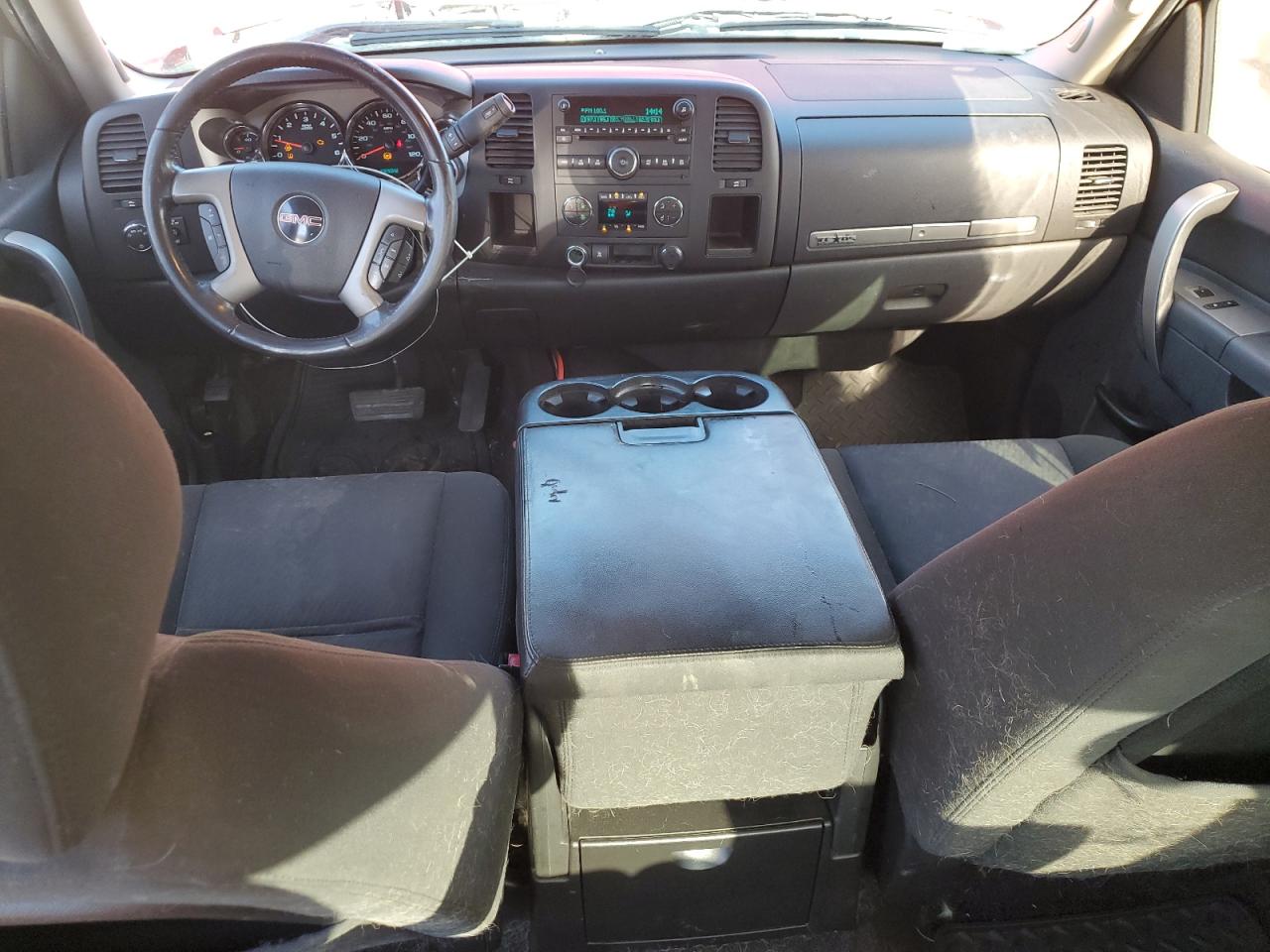 2011 GMC Sierra - Image 8